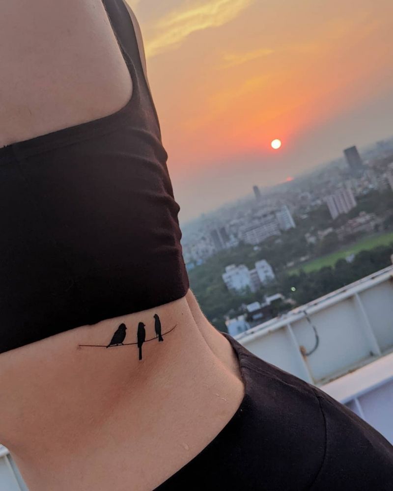 Pretty Waist Tattoos That Make You More Attractive