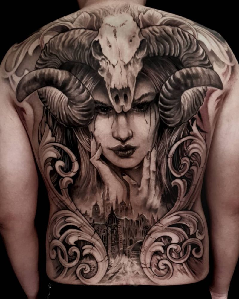 Pretty Back Tattoos That Make You More Attractive