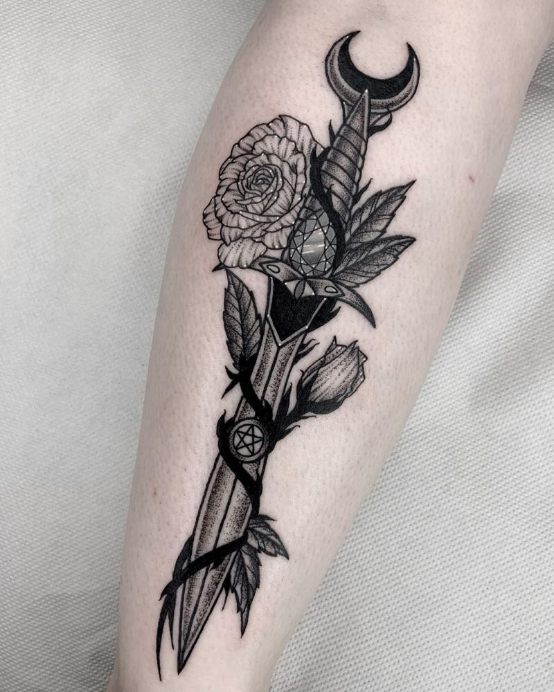 30 Pretty Dagger Tattoos You Will Love