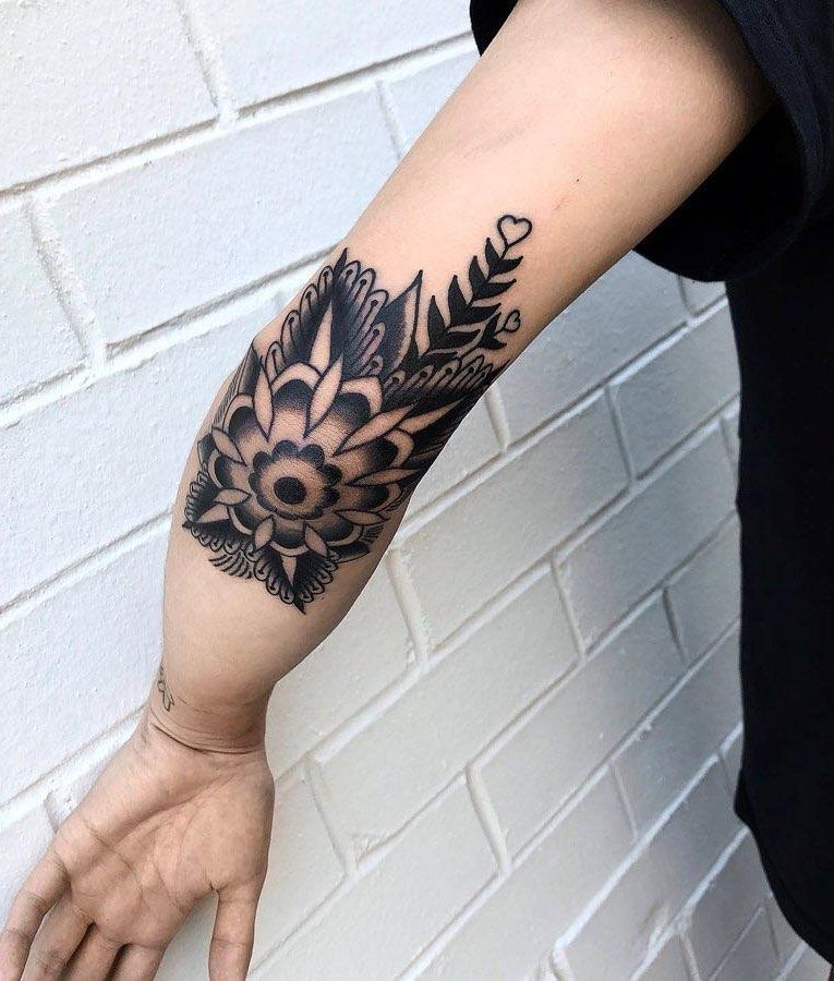 30 Pretty Elbow Tattoos You Will Love