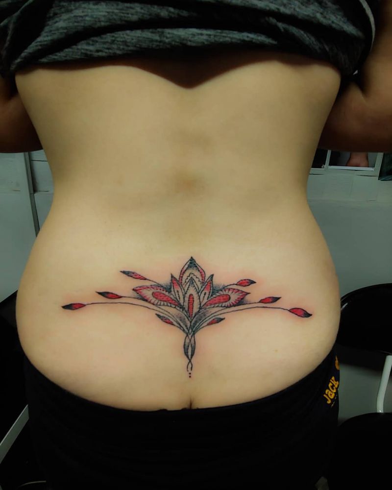 Pretty Waist Tattoos That Make You More Attractive