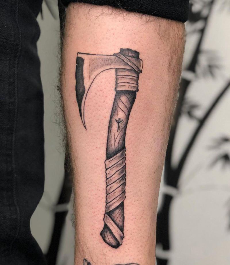 30 Traditional Axe Tattoos You Will Love