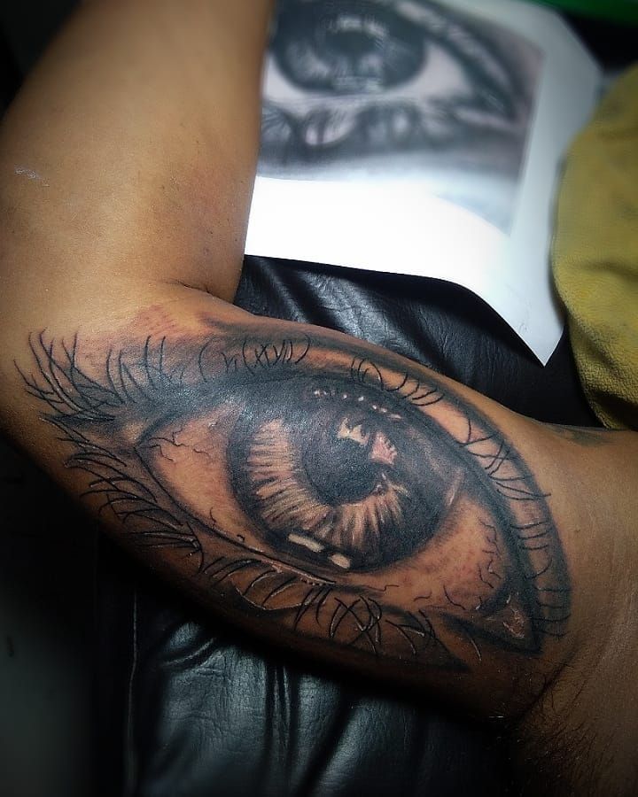 30 Pretty Eyes Tattoos You Will Love