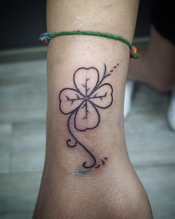 30 Pretty Four Leaf Clover Tattoos to Witness Your Love