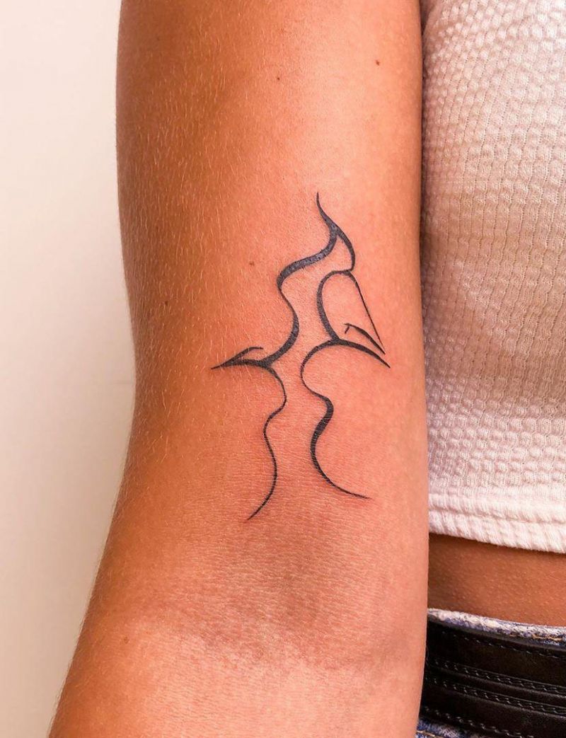 30 Pretty Kiss Tattoos You Will Love