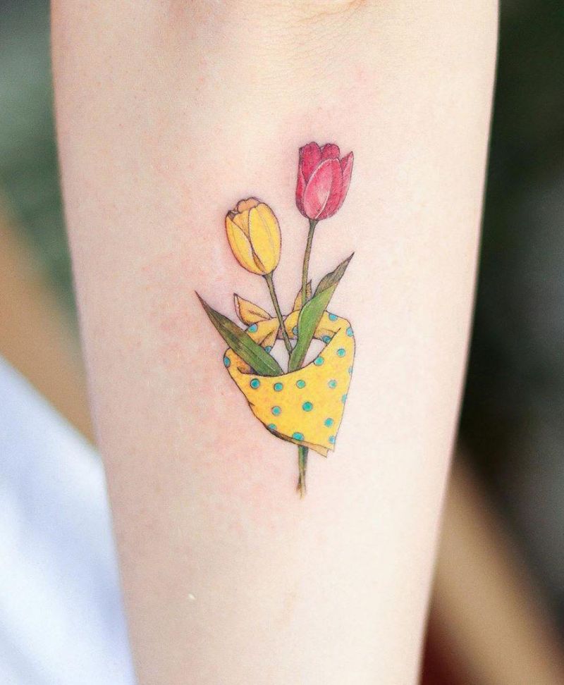 30 Elegant Tulip Tattoos for Women You Will Love