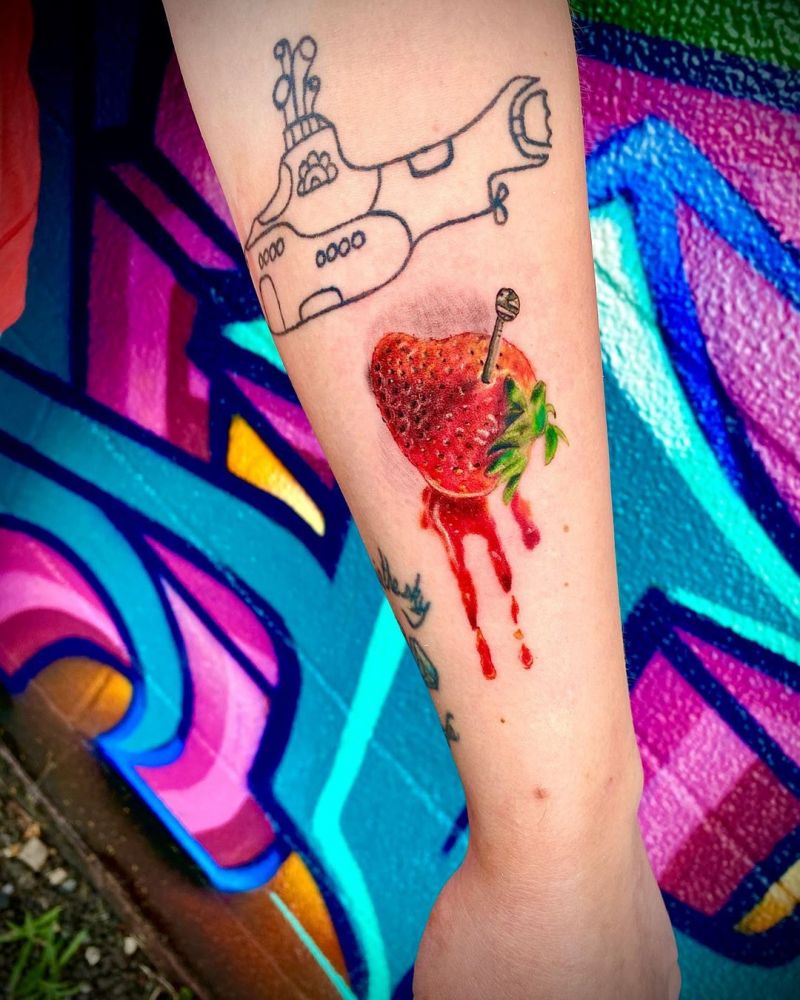 30 Pretty Strawberry Tattoos You Will Love