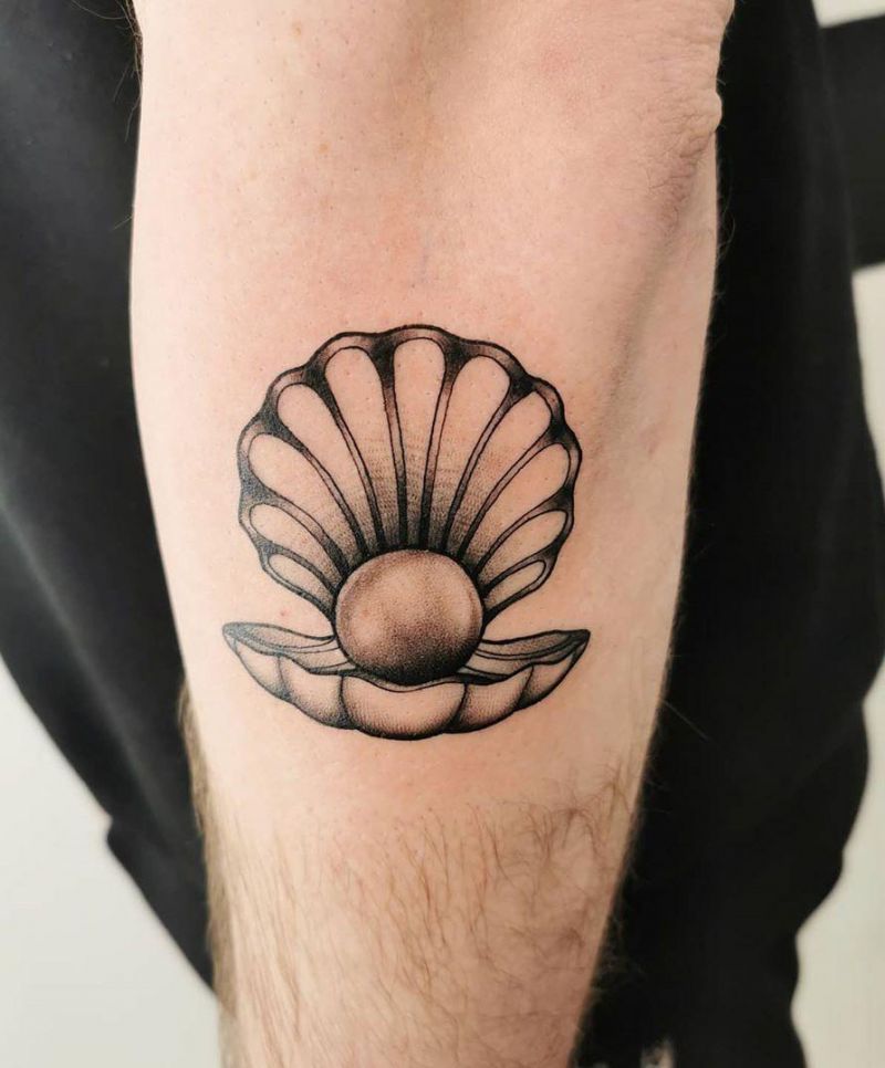 30 Elegant Clam Tattoos for Your Inspiration