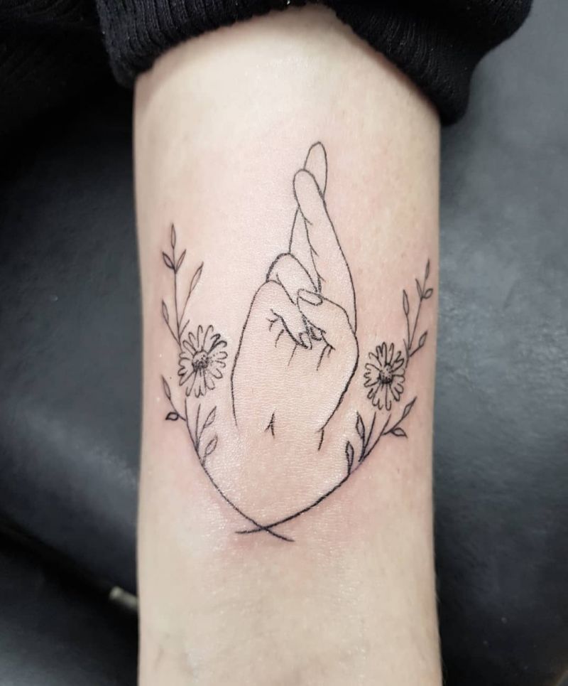 30 Elegant Fingers Crossed Tattoos Bring You Good Luck