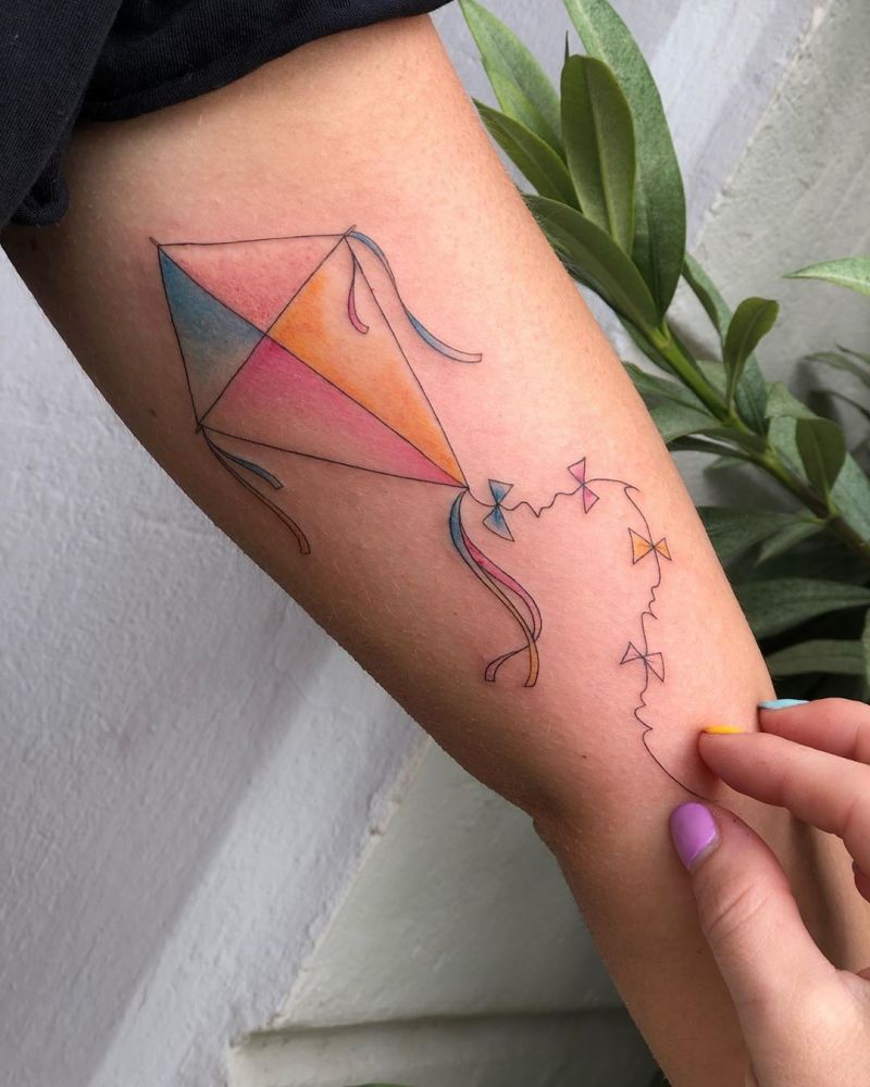 30 Creative Kite Tattoos Give You Inspiration