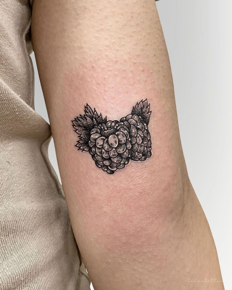 30 Elegant Raspberry Tattoos You Can't Help Trying