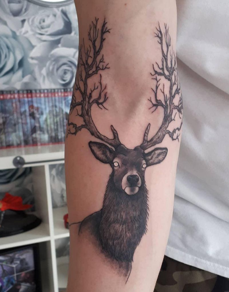 30 Pretty Stag Tattoos That Improve Your Taste