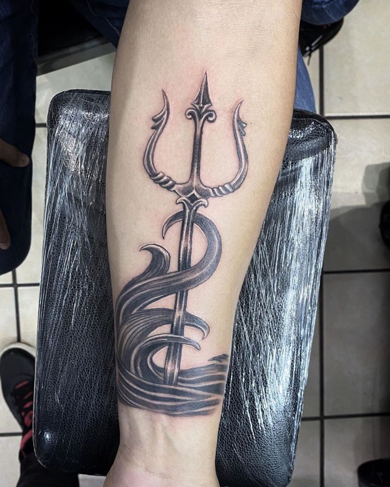 30 Creative Trident Tattoos for Your Inspiration