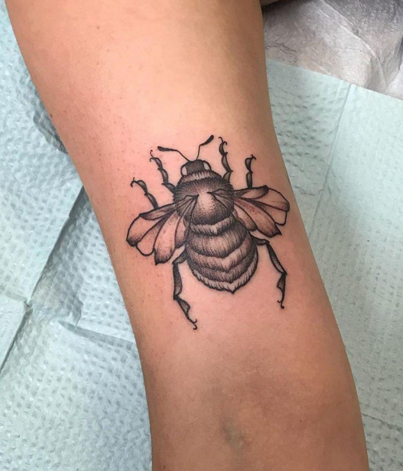 30 Pretty Bee Tattoos Make You Love Work