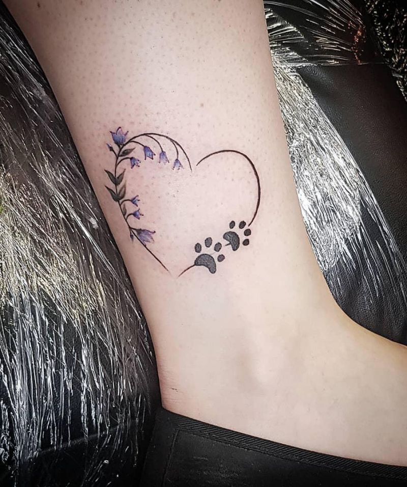 30 Elegant Bluebell Flower Tattoos You Can't Help Trying