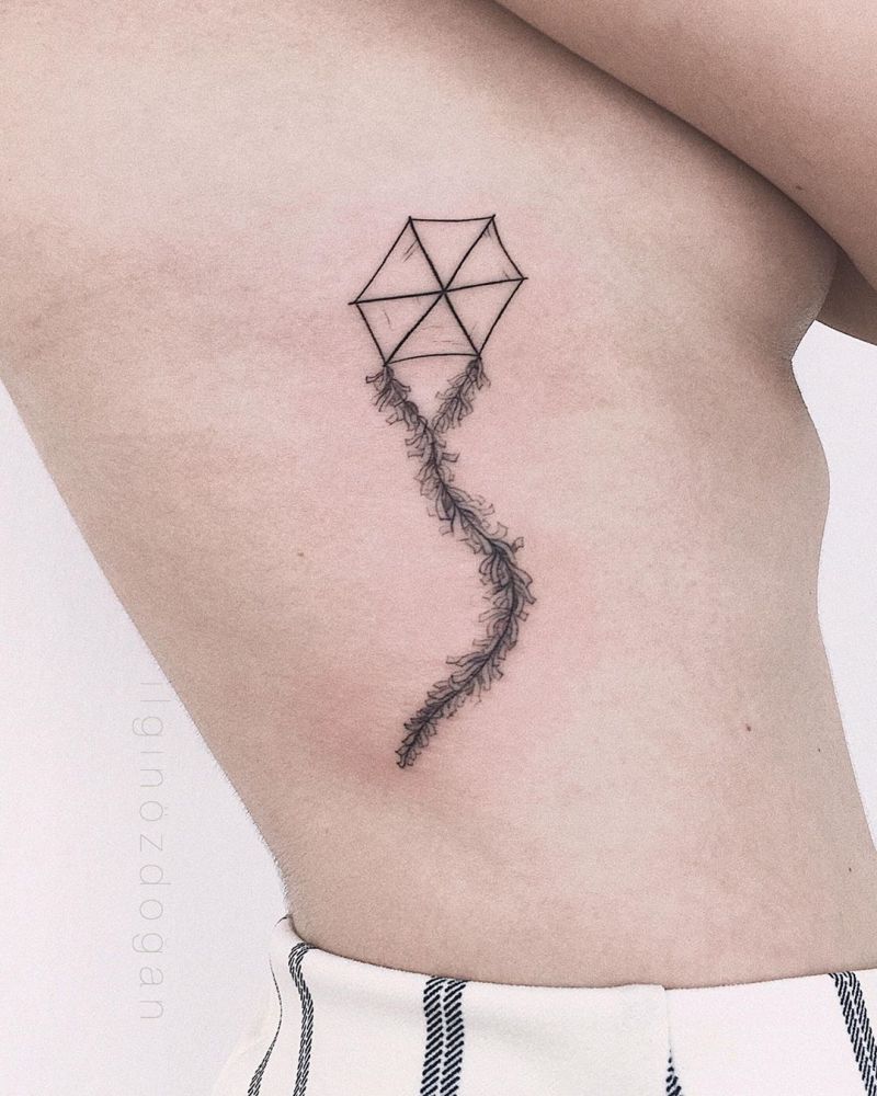 30 Creative Kite Tattoos Give You Inspiration