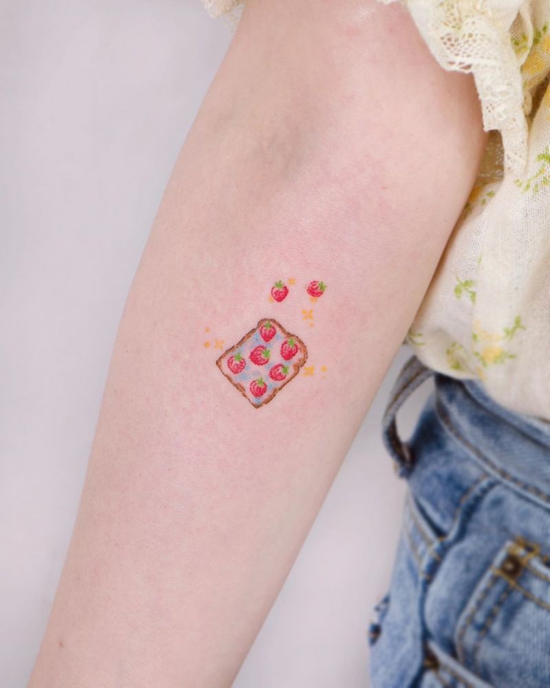 30 Pretty Strawberry Tattoos You Will Love