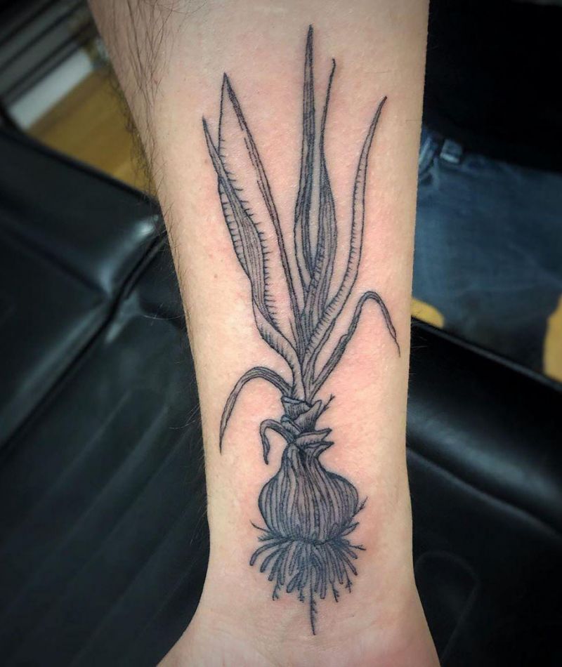 30 Pretty Onion Tattoos for Your Inspiration