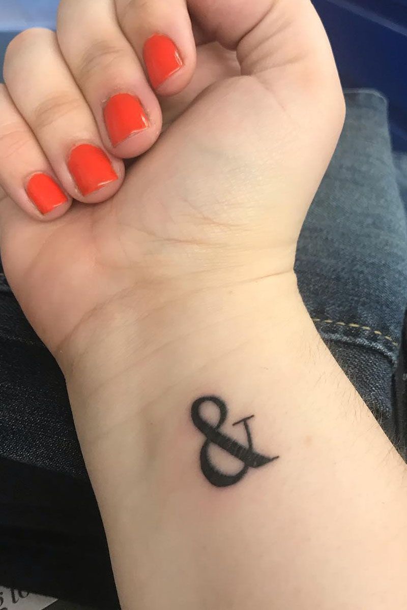 30 Pretty Ampersand Tattoos to Inspire You