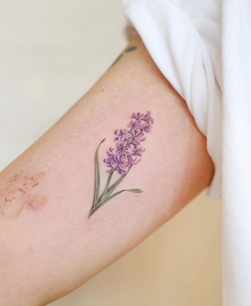 30 Pretty Lilac Tattoos to Inspire You