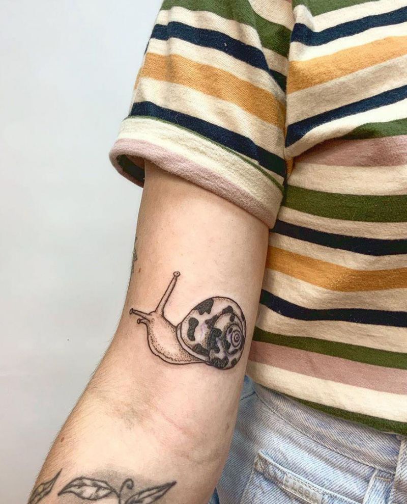 30 Cute Snail Tattoos That You Can't Miss