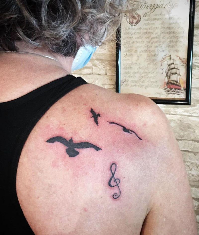30 Great Seagull Tattoos You Want to Try