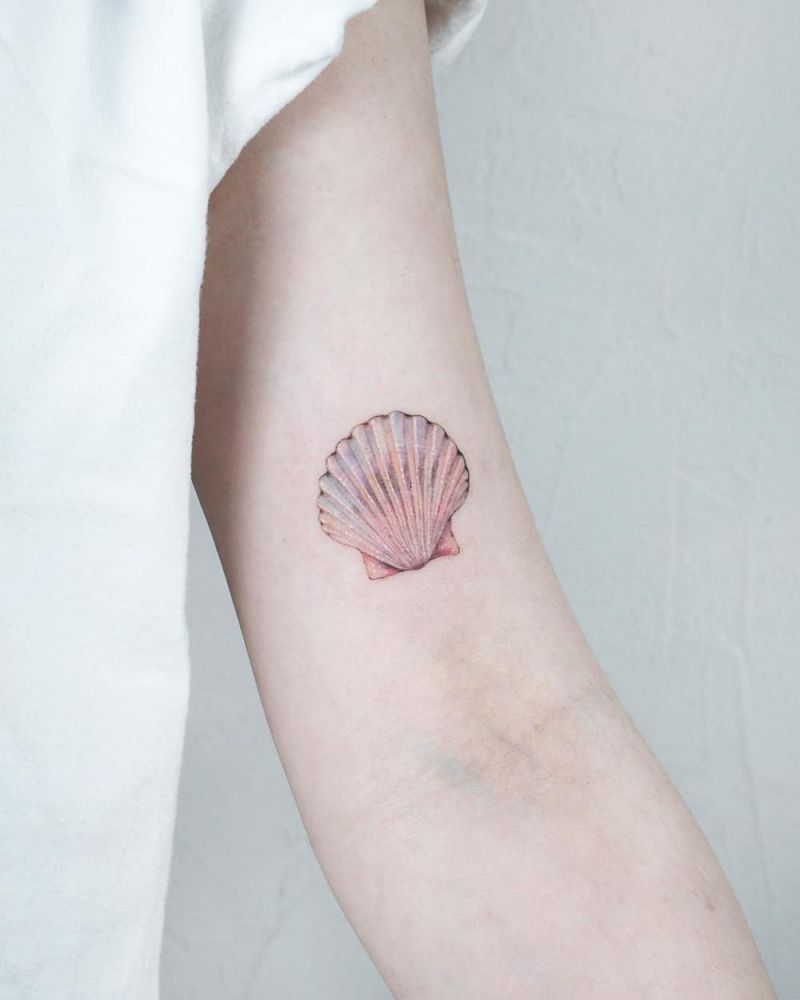 30 Elegant Clam Tattoos for Your Inspiration