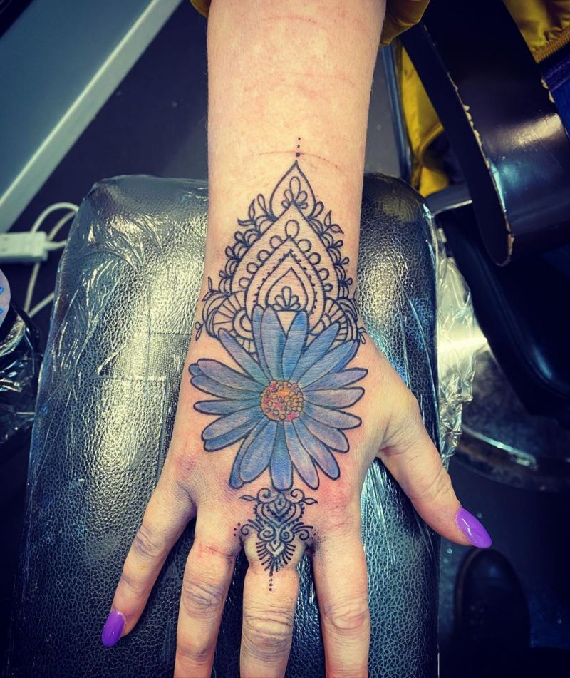 30 Pretty Aster Tattoos for Your Inspiration