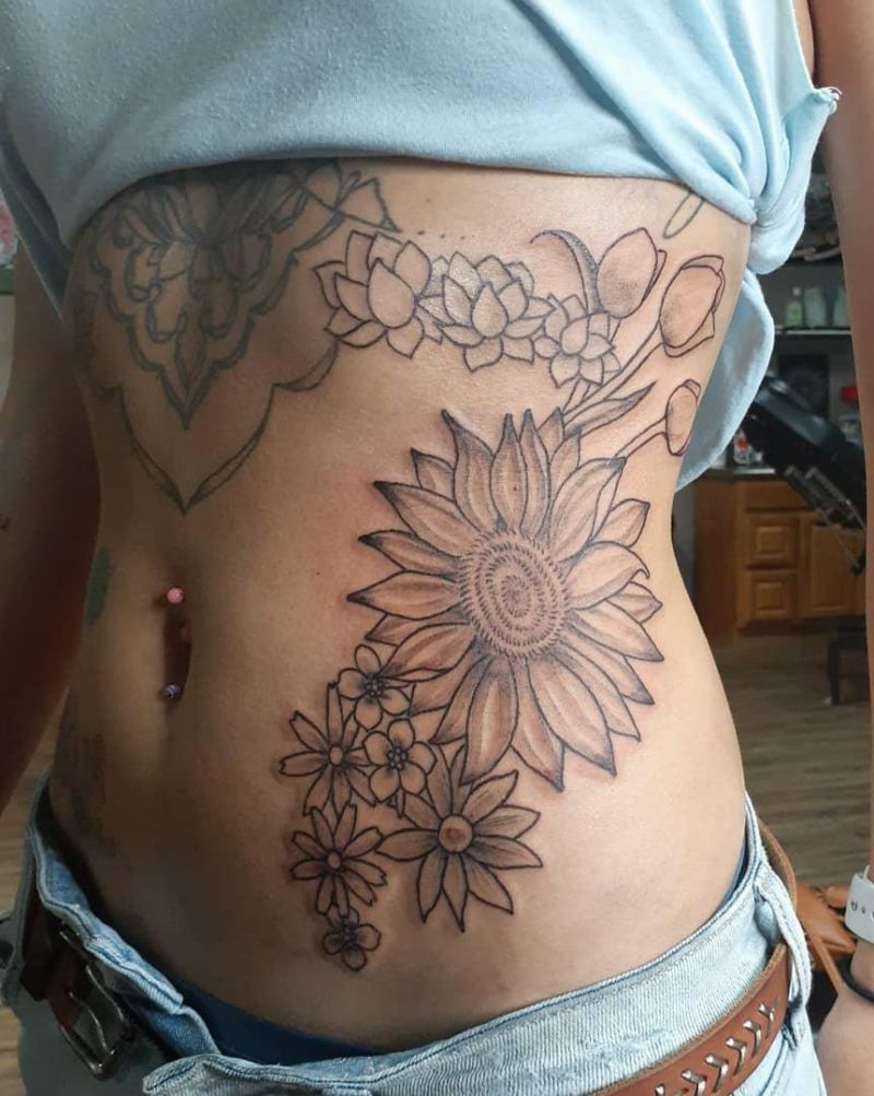 30 Pretty Stomach Tattoos You Will Love