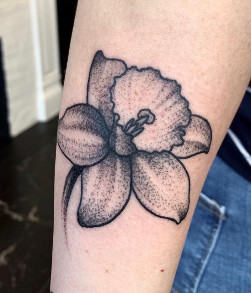 30 Pretty Daffodil Tattoos You Will Love