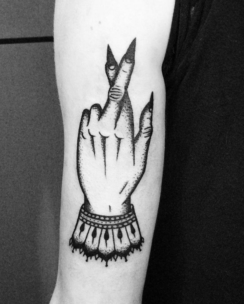 30 Elegant Fingers Crossed Tattoos Bring You Good Luck