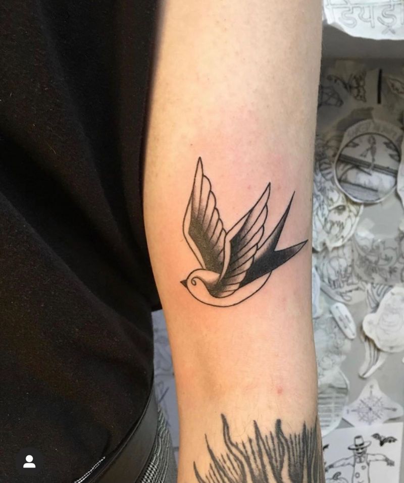 30 Stunning Swallow Tattoos for You to Enjoy