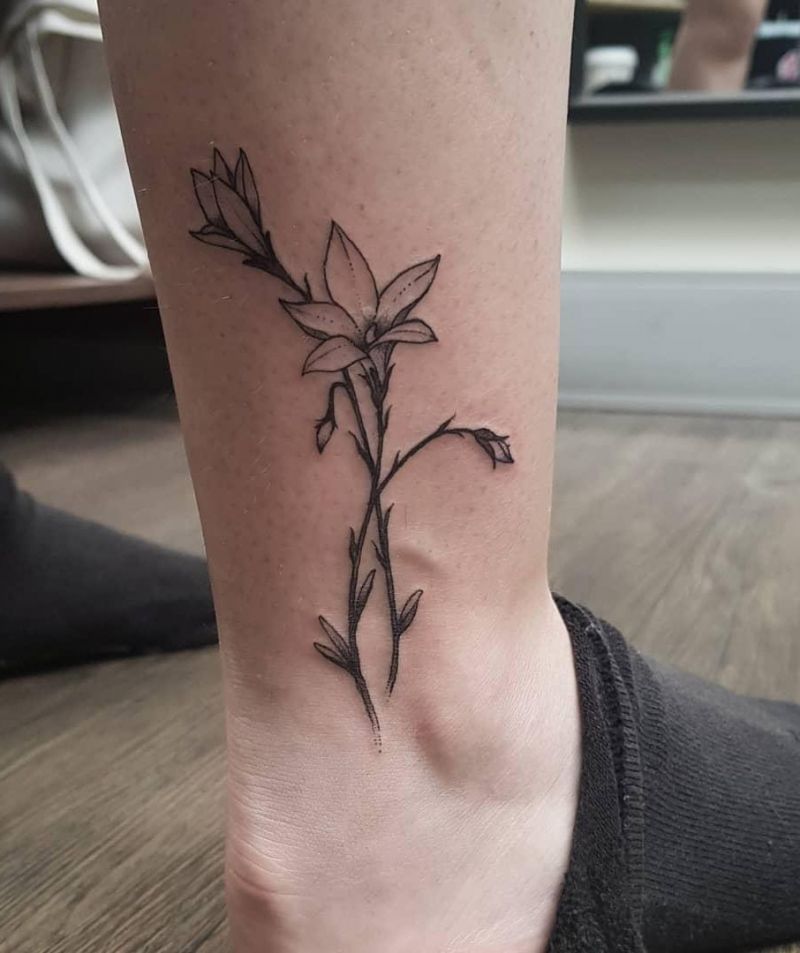 30 Elegant Bluebell Flower Tattoos You Can't Help Trying