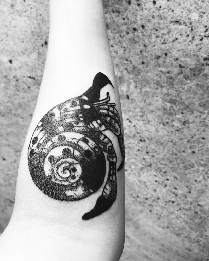 30 Pretty Hermit Crab Tattoos You Will Love