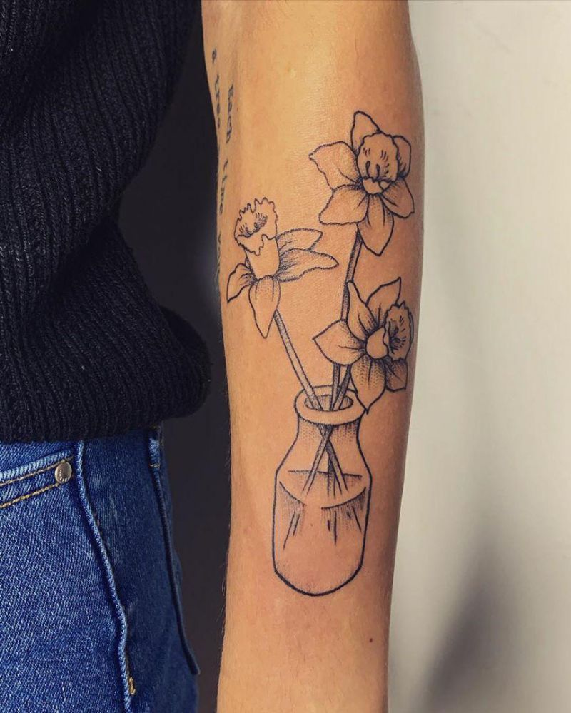 30 Pretty Daffodil Tattoos You Will Love