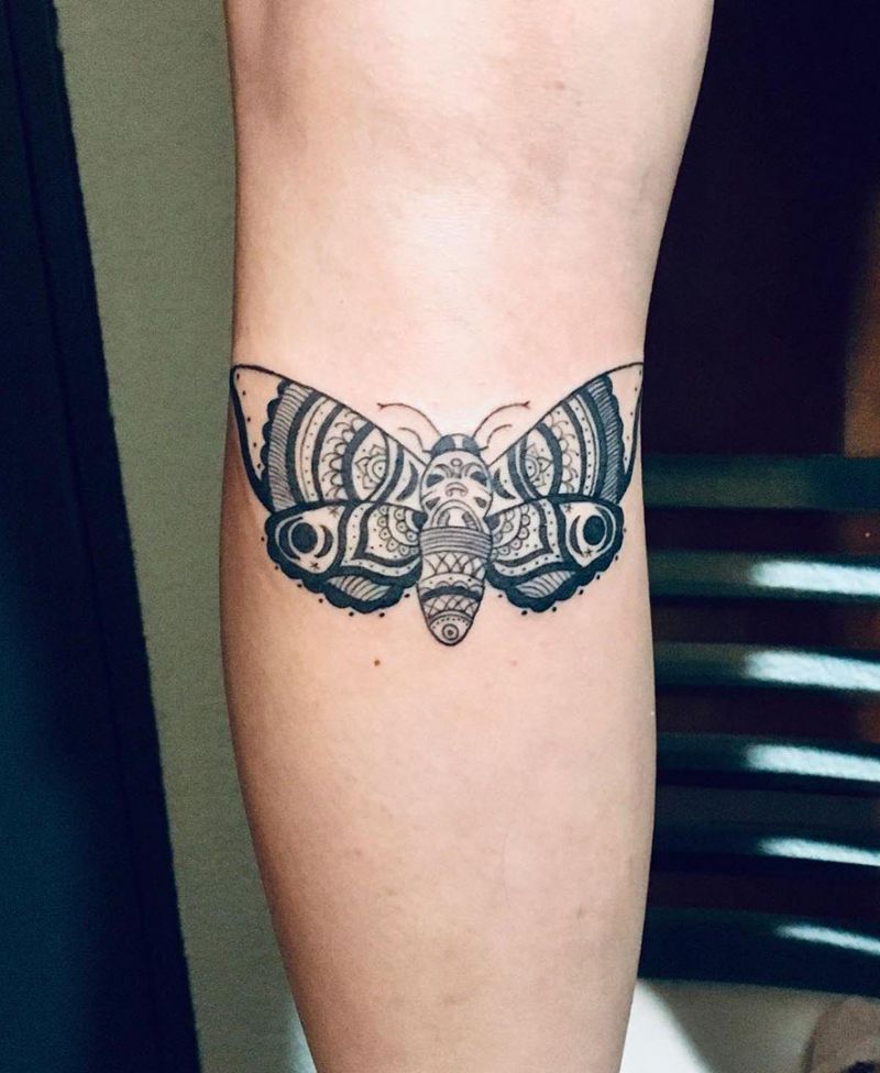 30 Pretty Moth Tattoos You Will Love to Try