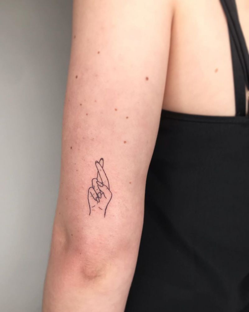 30 Elegant Fingers Crossed Tattoos Bring You Good Luck