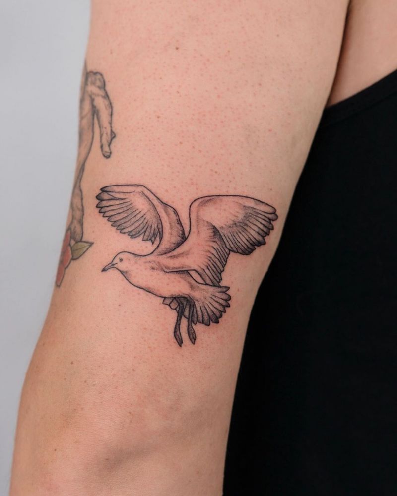 30 Great Seagull Tattoos You Want to Try