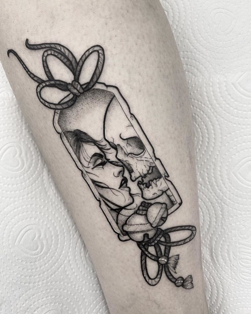 30 Pretty Kiss Tattoos You Will Love