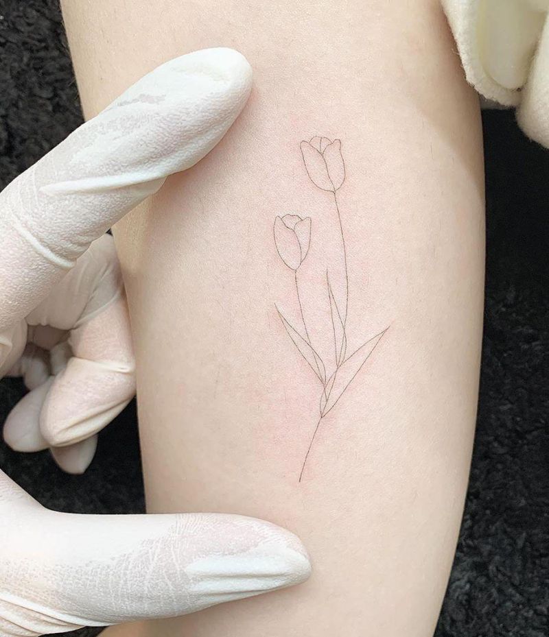 30 Elegant Tulip Tattoos for Women You Will Love