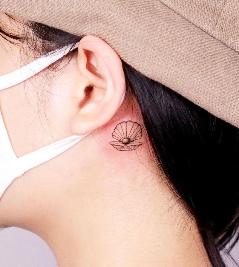 30 Elegant Clam Tattoos for Your Inspiration