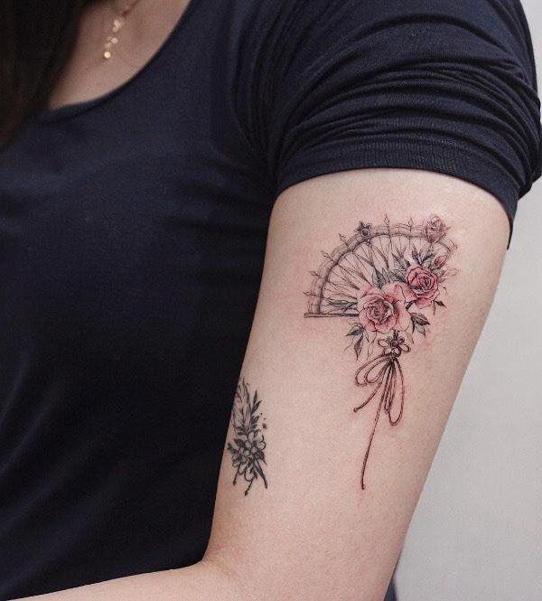 30 Pretty Fan Tattoos for Your Inspiration