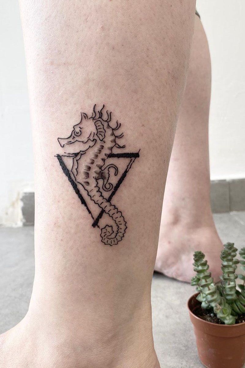 30 Stunning Seahorse Tattoos for Your Inspiration