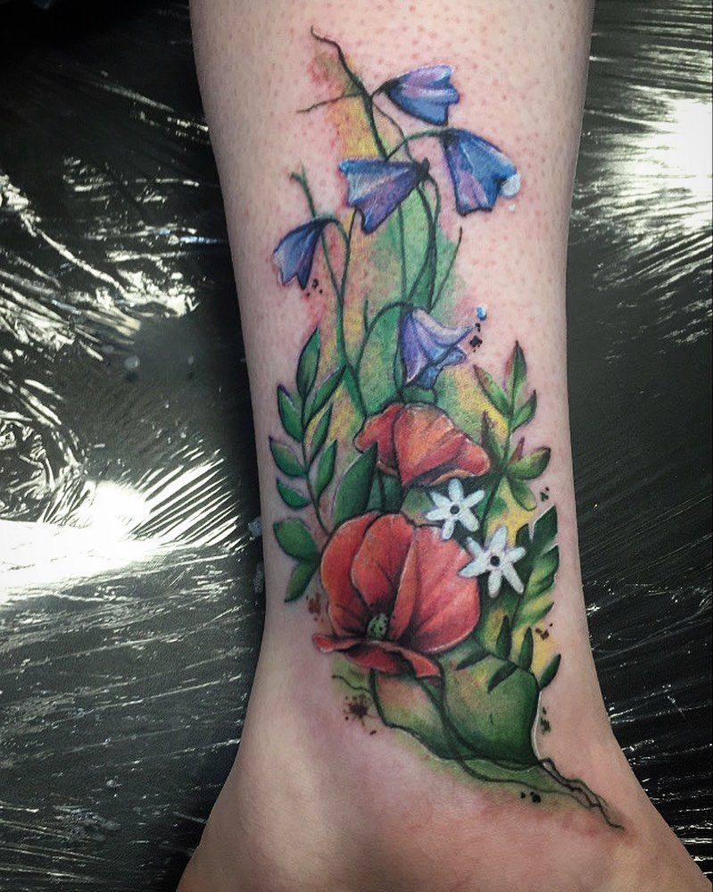 30 Elegant Bluebell Flower Tattoos You Can't Help Trying