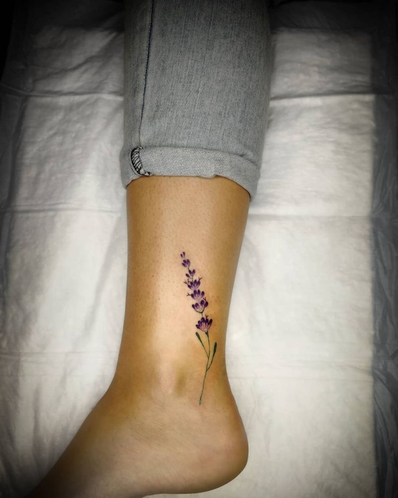 30 Pretty Lilac Tattoos to Inspire You