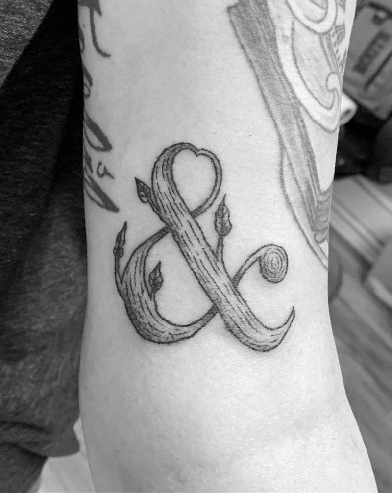 30 Pretty Ampersand Tattoos to Inspire You