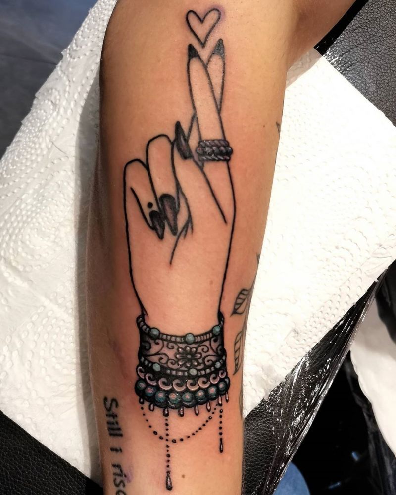 30 Elegant Fingers Crossed Tattoos Bring You Good Luck