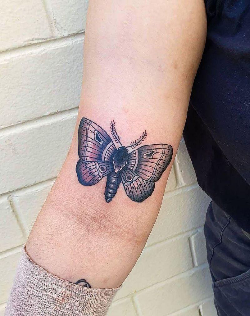 30 Pretty Moth Tattoos You Will Love to Try