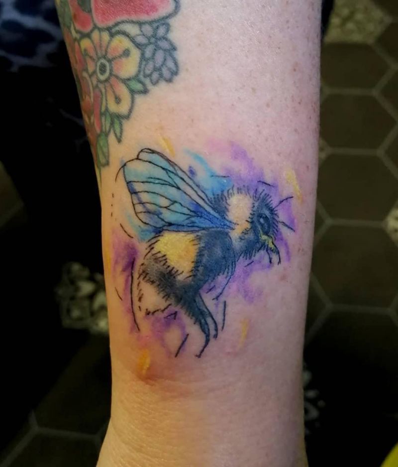 30 Pretty Bee Tattoos Make You Love Work