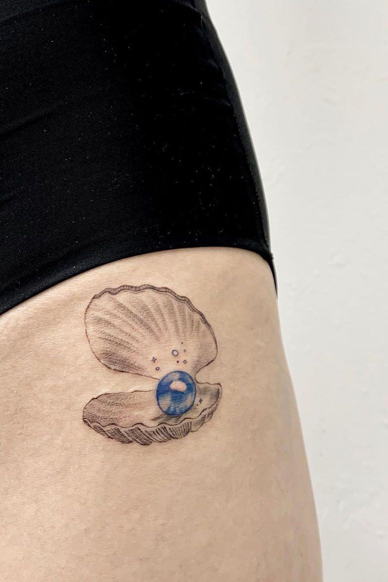 30 Elegant Clam Tattoos for Your Inspiration